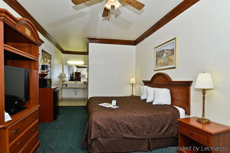 Best Western Fort Worth Inn And Suites Room photo